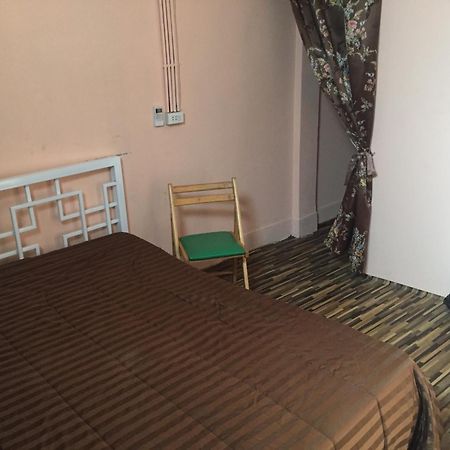 Big Orange Localstay At Siam Bangkok Buitenkant foto