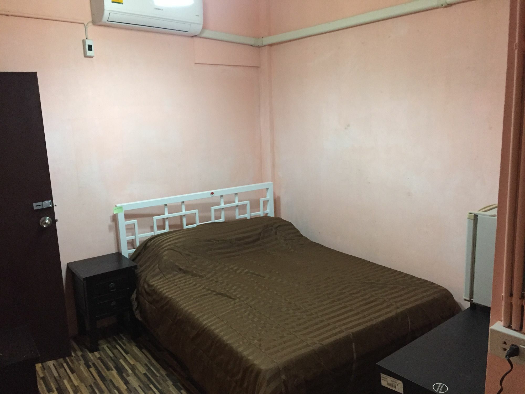 Big Orange Localstay At Siam Bangkok Buitenkant foto